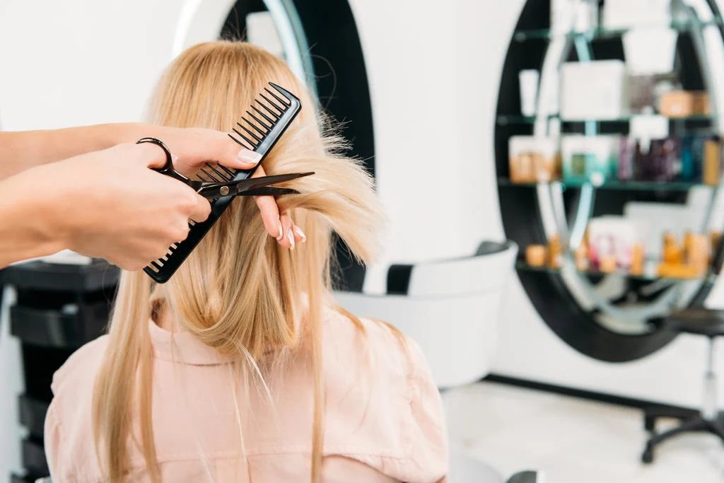 Corte de pelo en seco: La revolución de la peluquería